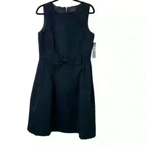 Tahari Classic Navy, Fit and Flare Sleeveless, BOW, Back Zip, fully lined SZ-10